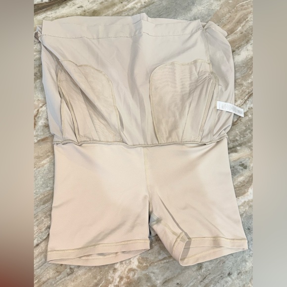 Women’s ATHLETA SoHo skort in Abalone- Size 2 - Picture 5 of 10